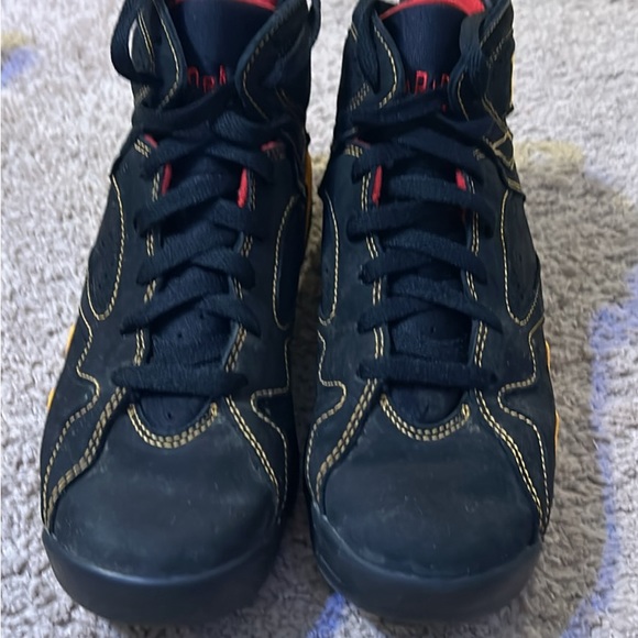 Size 5 Boys MJ Citrus colors red black yellow.. don’t wear do to colors - Picture 4 of 5